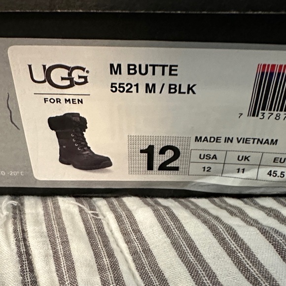 UGG Black Butte  Fur-trimmed  Boots - Picture 5 of 9